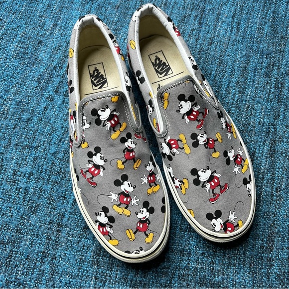RARE Vans x Disney Mickey Mouse Classic Slip On Sneakers Limited Edition - Picture 2 of 10